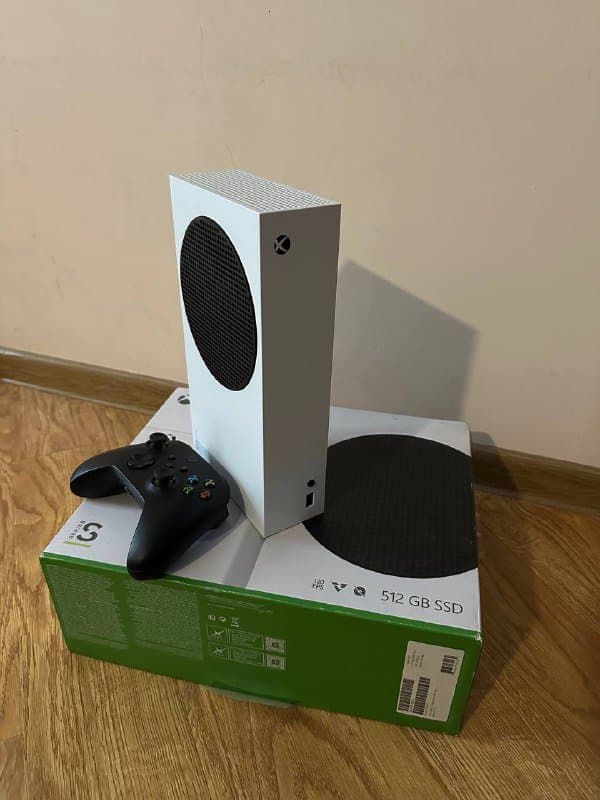 Xbox Series S Ρ ΠΊΠΎΡΠΎΠ±ΠΊΠΎΠΉ