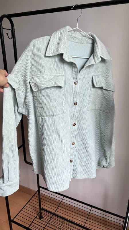 Вельветовая рубашка мятного цвета S-M