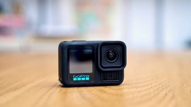 GoPro Hero 13 Ρ ΡΡΠ΅ΡΠΈΠ½ΠΎΠΉ Π½Π° ΡΠΊΡΠ°Π½Π΅