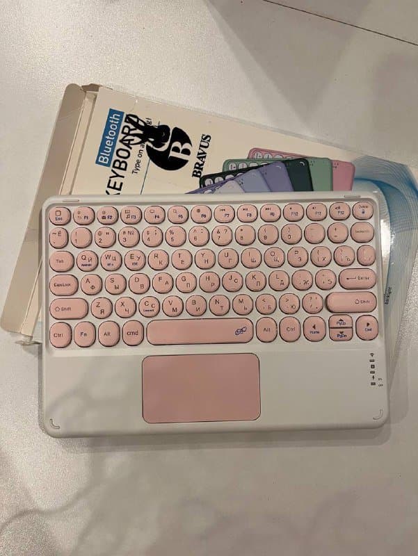 Bluetooth клавиатура с тачпадом