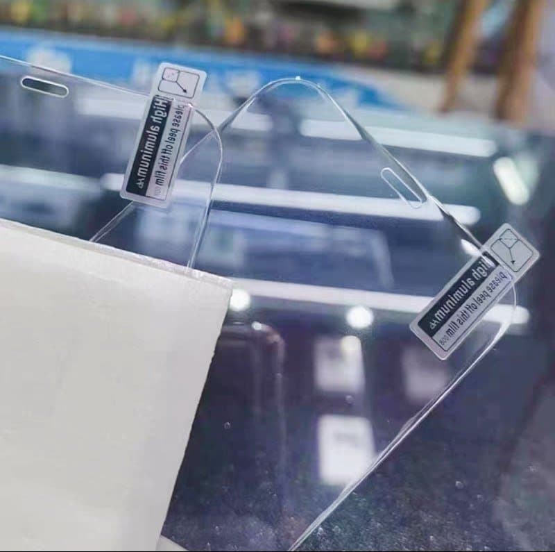 Защитное стекло на iPhone всех моделей