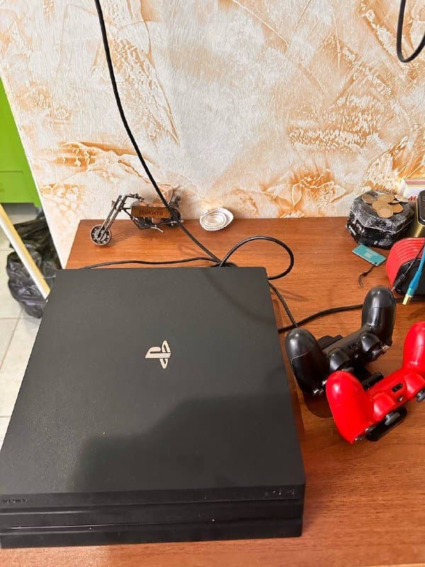 ps4 pro 1tb, 2 ΠΊΠΎΠ½ΡΡΠΎΠ»Π»Π΅ΡΠ°