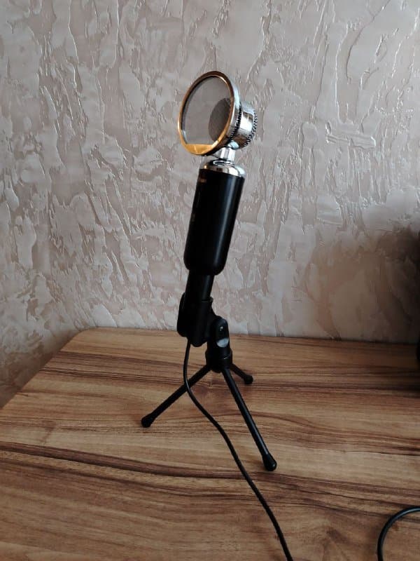 ΠΠ°ΡΡΠΎΠ»ΡΠ½ΡΠΉ ΠΌΠΈΠΊΡΠΎΡΠΎΠ½ Trust Madell Desk 21672