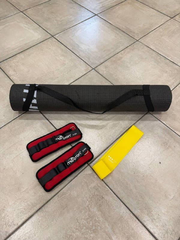 Π£ΡΡΠΆΠ΅Π»ΠΈΡΠ΅Π»ΠΈ Π΄Π»Ρ Π½ΠΎΠ³, ΡΠΈΡΠ½Π΅Ρ-ΡΠ΅Π·ΠΈΠ½ΠΊΠ°, ΠΊΠΎΠ²ΡΠΈΠΊ Π΄Π»Ρ ΠΉΠΎΠ³ΠΈ