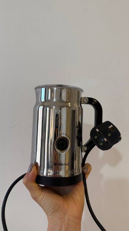 ΠΡΠΏΠ΅Π½ΠΈΠ²Π°ΡΠ΅Π»Ρ ΠΌΠΎΠ»ΠΎΠΊΠ° Nespresso Aeroccino