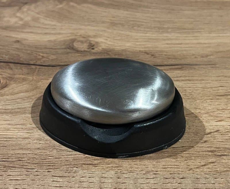 Стальное мыло для удаления запаха с рук