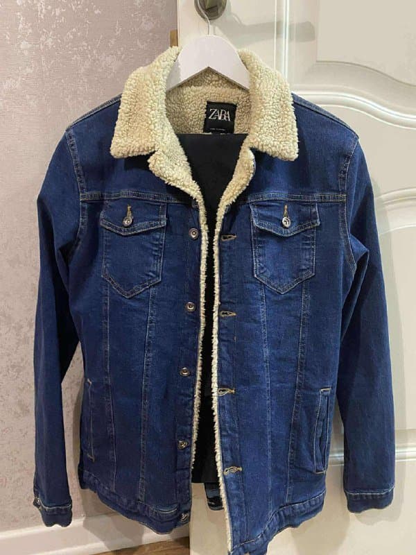 ΠΠΆΠΈΠ½ΡΠΎΠ²Π°Ρ ΠΊΡΡΡΠΊΠ° ΠΌΡΠΆΡΠΊΠ°Ρ Ρ ΠΌΠ΅Ρ
ΠΎΠΌ Π, L