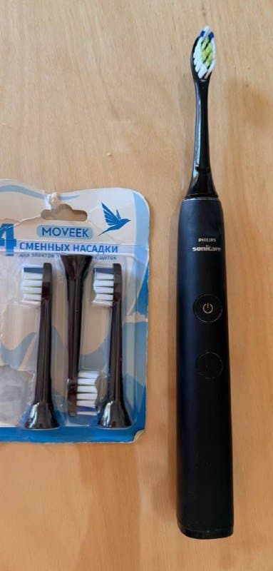 ΠΠ»Π΅ΠΊΡΡΠΈΡΠ΅ΡΠΊΠ°Ρ Π·ΡΠ±Π½Π°Ρ ΡΠ΅ΡΠΊΠ° Philips Ρ Π½Π°ΡΠ°Π΄ΠΊΠ°ΠΌΠΈ