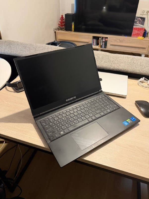 Игровой ноутбук GIGABYTE G5 GE 15.6" 144Гц i5 RTX3050 16ГБ 512ГБ SSD