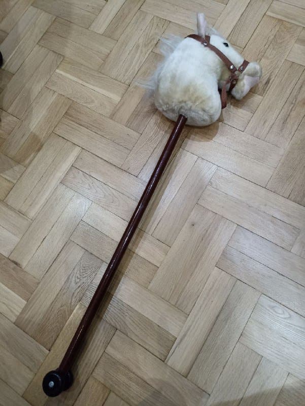 ΠΠΎΡΠ°Π΄ΠΊΠ° Π½Π° ΠΏΠ°Π»ΠΊΠ΅ Π΄Π»Ρ Ρ
ΠΎΠ±Π±ΠΈΡ
ΠΎΡΡΠΈΠ½Π³Π° ΡΠΎ Π·Π²ΡΠΊΠΎΠΌ